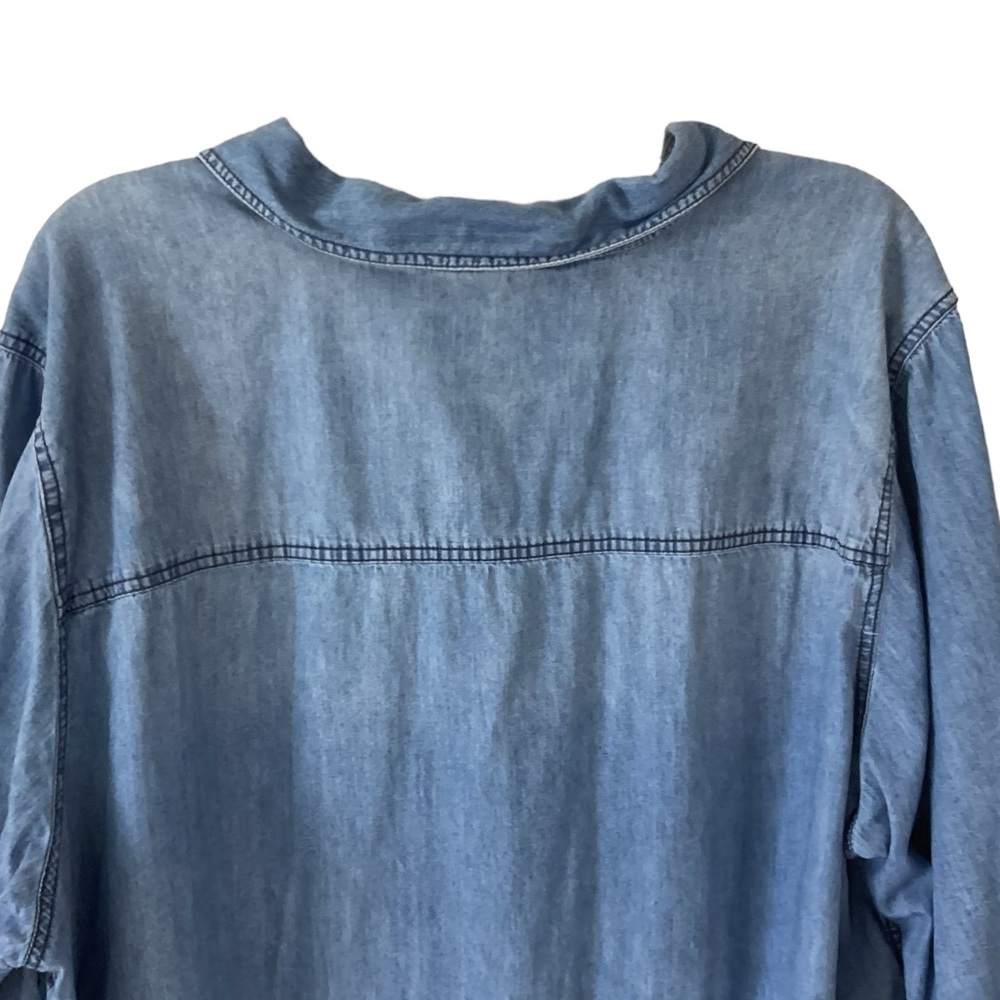 torrid Light Blue Denim Button-Down Shirt - Picture 7 of 9